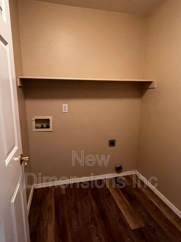 Building Photo - 1675 Brentford Way