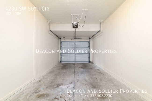 Building Photo - 4230 SW 50th Cir
