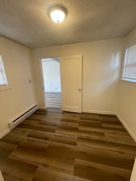 Building Photo - 2111 W Spruce St