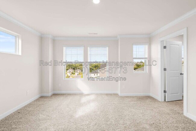 Building Photo - 7211 Bryce Ave