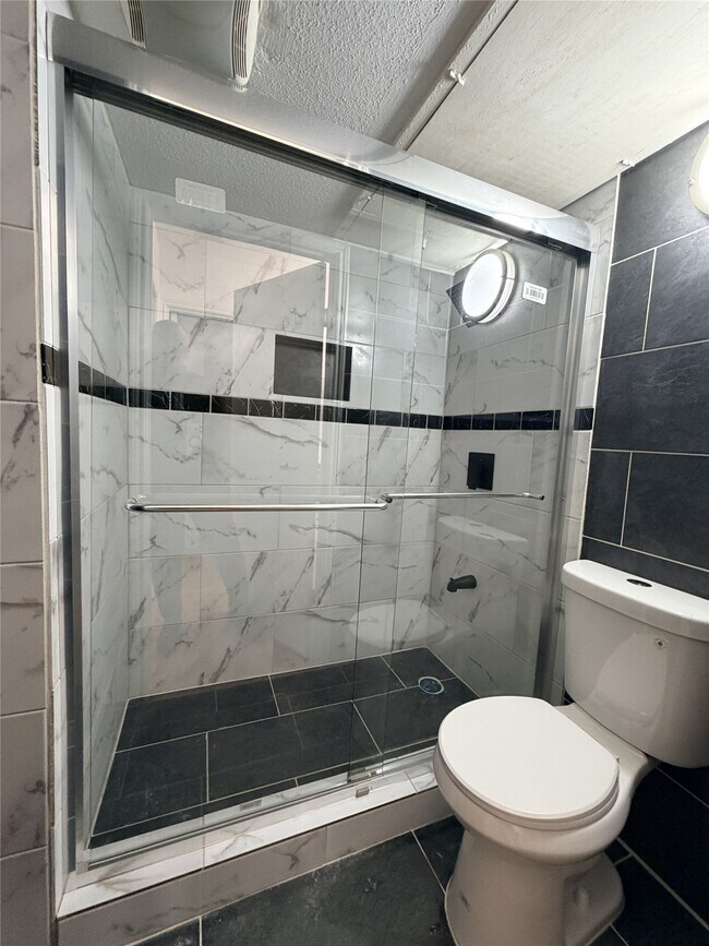 Building Photo - 9550 Deering Dr