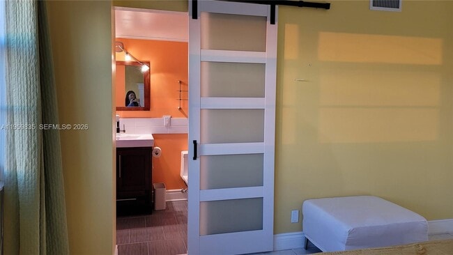 Building Photo - 137 Golden Isles Dr