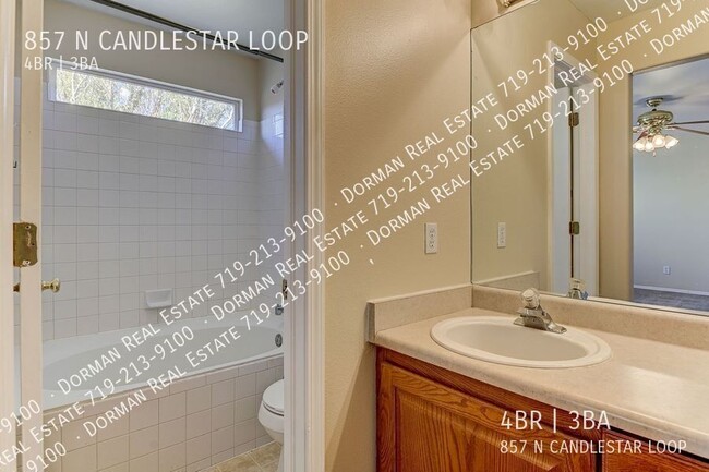 Building Photo - 857 Candlestar Loop N