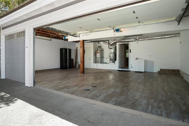 Building Photo - 3251 Celinda Dr