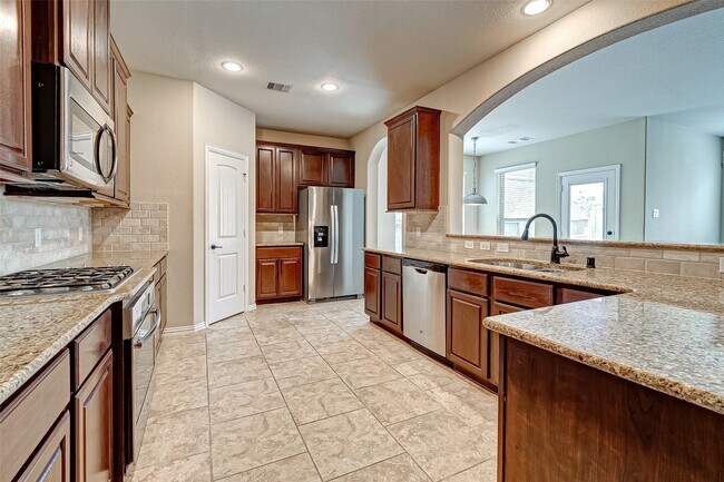 Building Photo - 4814 Sequoia Park Ln