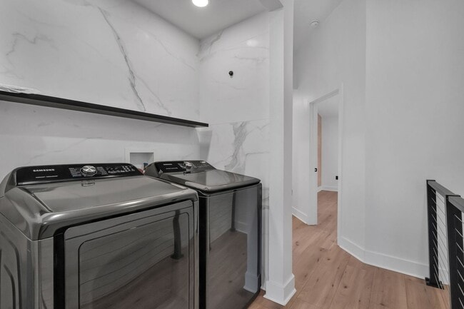 Building Photo - 2170 Stockton Dr