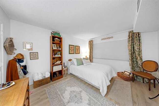 Building Photo - 901 Cypress Grove Dr