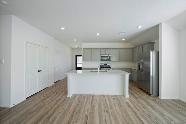 Building Photo - 307 Flower Reed Ct