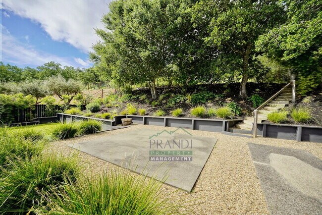 Building Photo - 18 Anchorage Ct