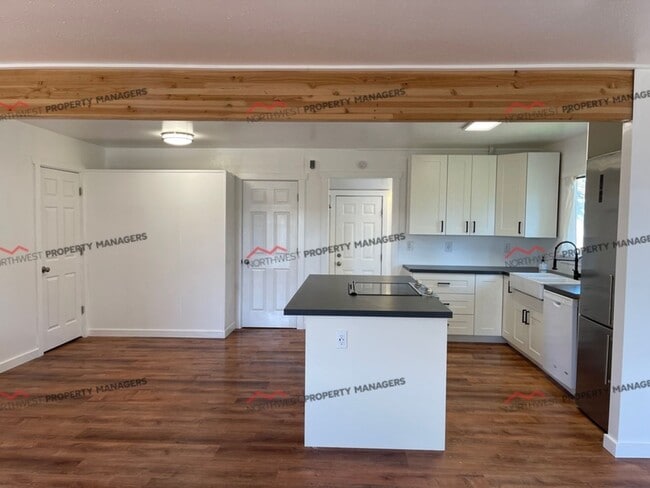 Building Photo - STATUS: AVAILABLE | R258C | $1495.00 a month + $100.00 flat rate utility surcharge for (W/S)