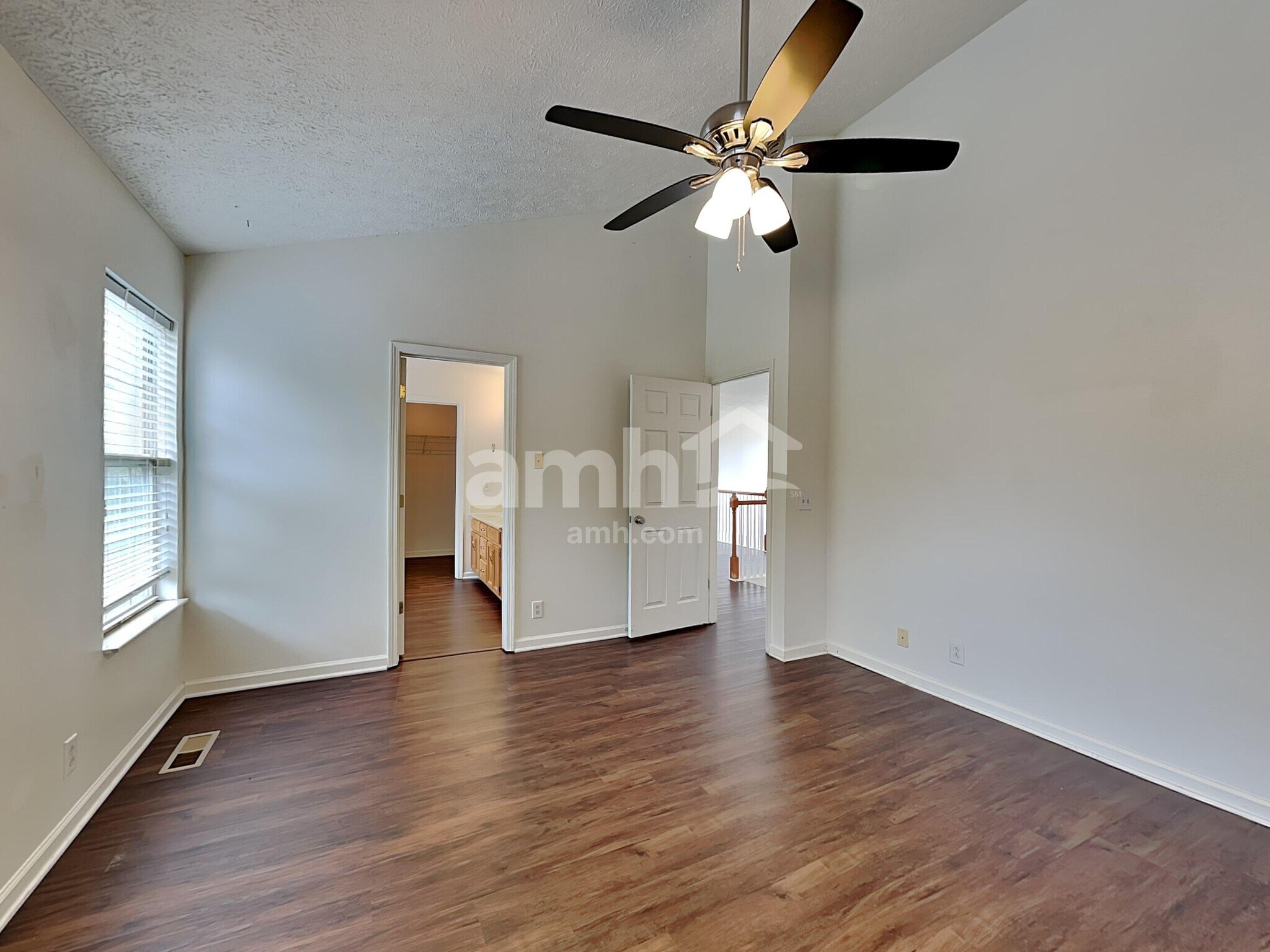 Building Photo - 120 Rose Garden Ln