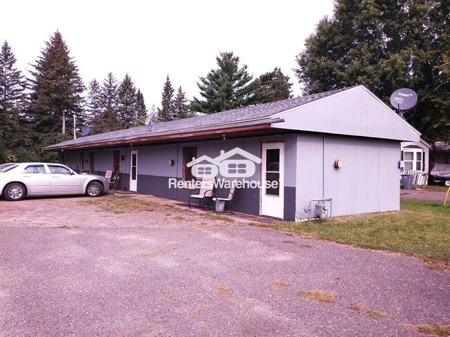 Building Photo - 403 Milltown Ave N