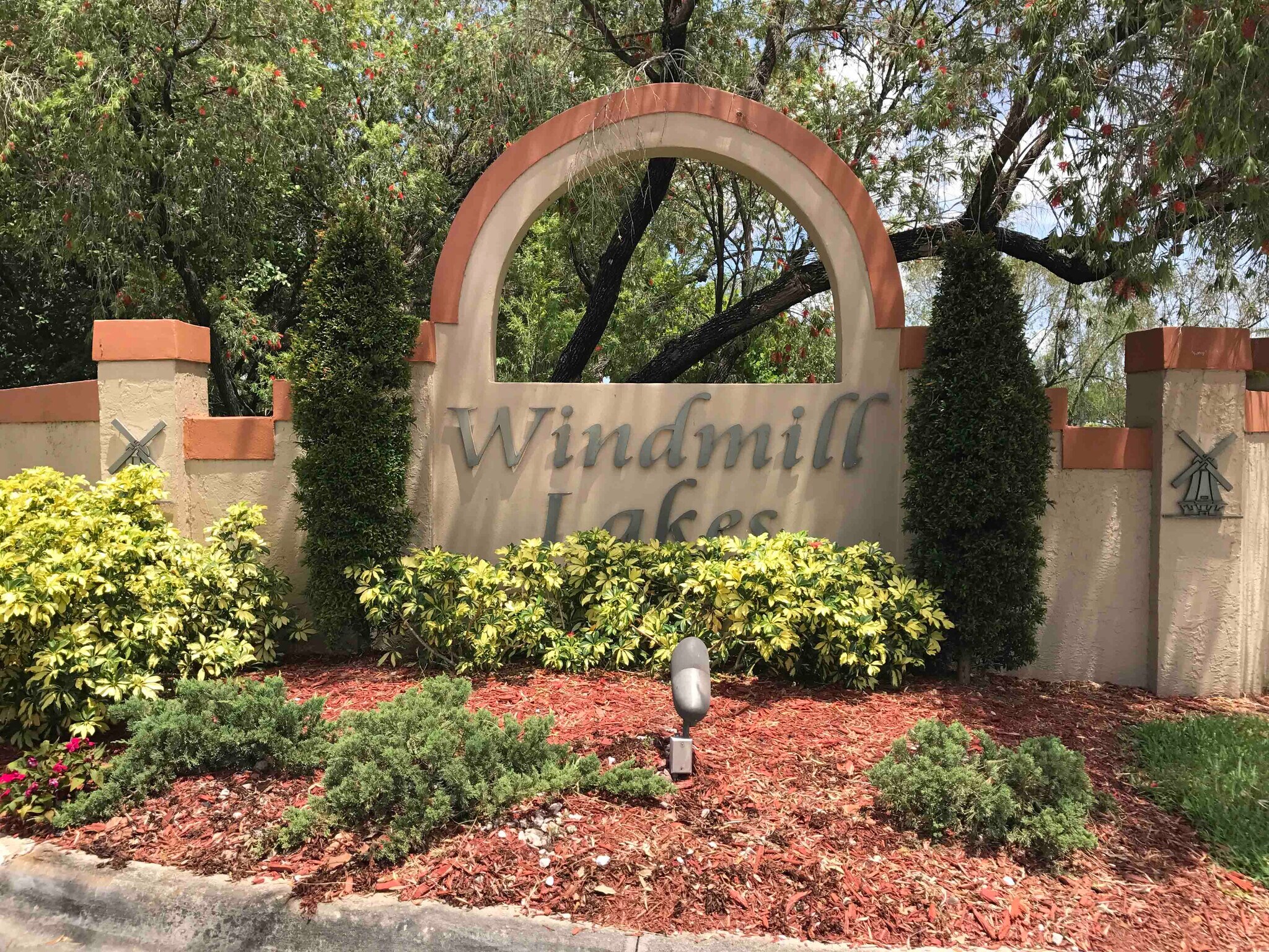 Building Photo - 8621 SW 5th St