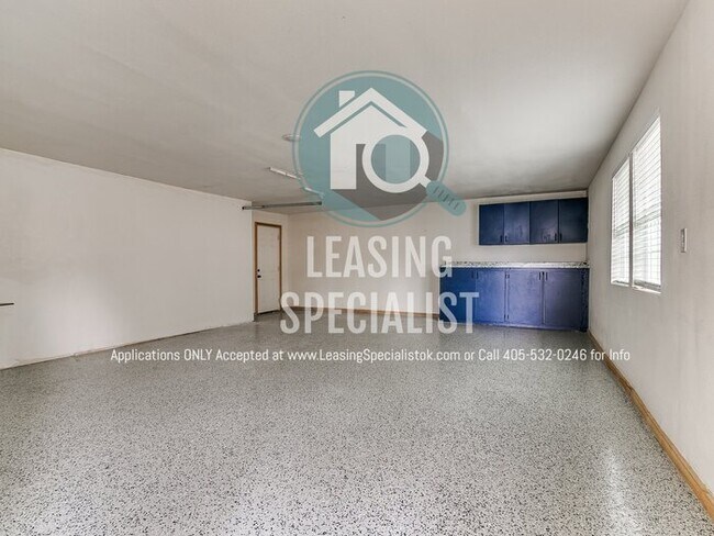 Building Photo - Norman 3 Bed 2 Bath New Custom Build Available for Immediate Move!!