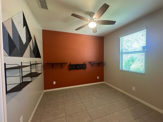 Building Photo - Single Level Home with Split Floor Plan, D...