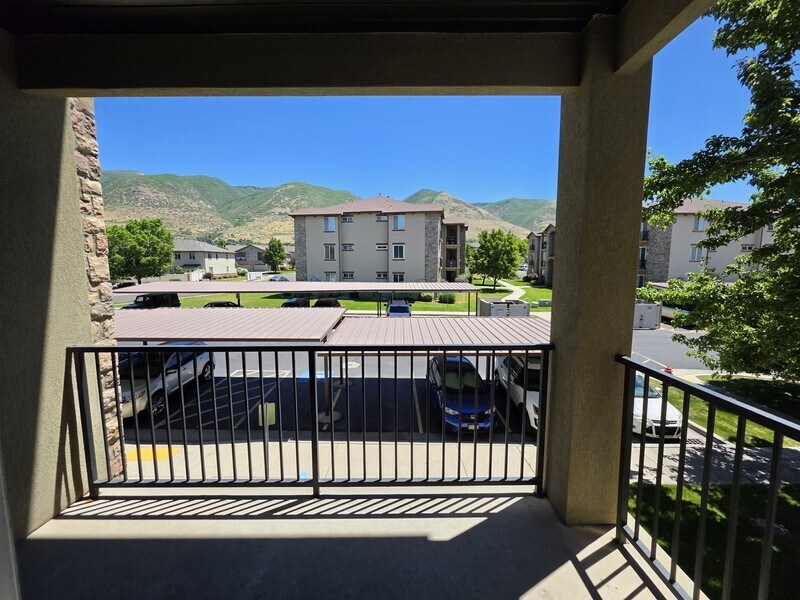 Building Photo - 638 N 400 W