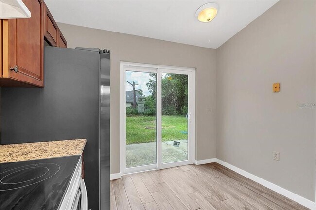 Building Photo - 2734 Coral Reef Dr