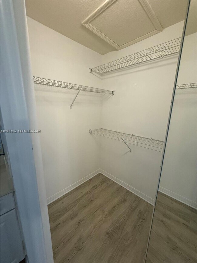 Building Photo - 3262 SW Cohutta St