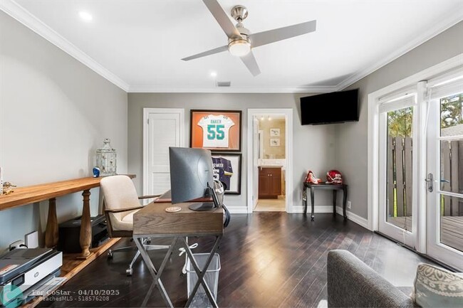 Building Photo - 331 Lido Dr