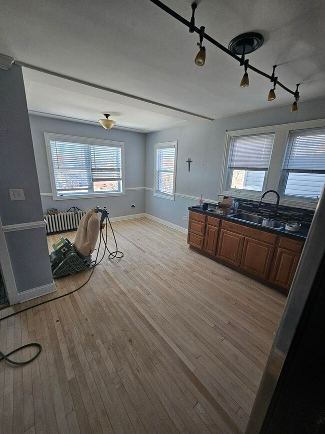 Building Photo - 1630 Home Ave