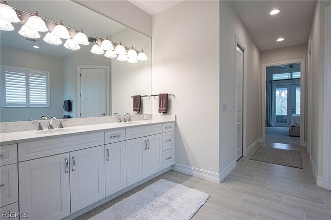 Building Photo - 6262 Union Island Wy