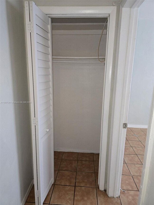 Building Photo - 215-230 30th St