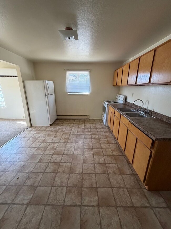 Building Photo - CS- 700 N Duplex