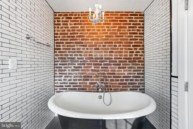 Building Photo - 718 Rhode Island Ave NW