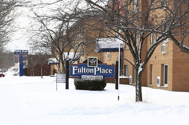 Building Photo - Fulton Flats North