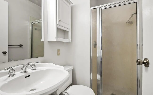 Building Photo - 3375 Brunswick Dr