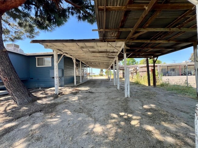 Building Photo - 13608 S Academy Ave