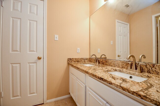 Building Photo - 21219 Flat Creek Ln