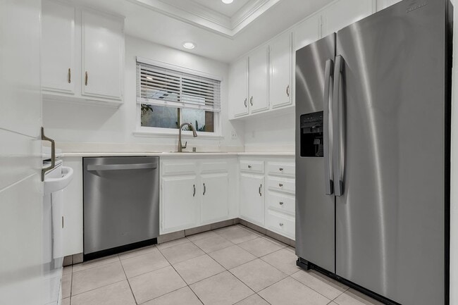 Building Photo - 2370 Via Mariposa W