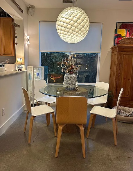 Building Photo - 465 S 1st St