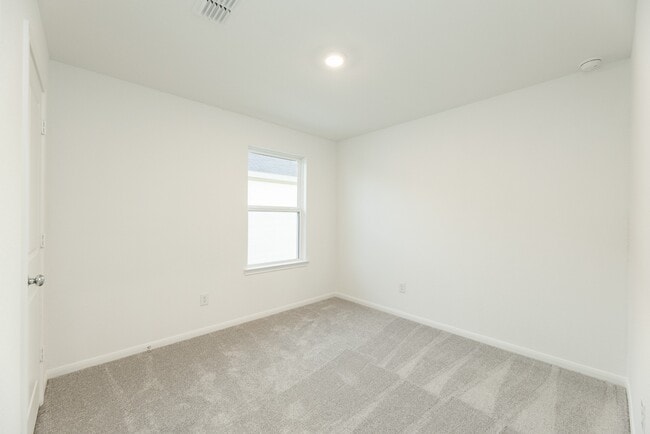 Building Photo - 1818 Whispering River Dr