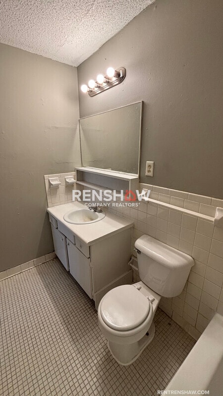 Building Photo - 3247 13 Colony Mall