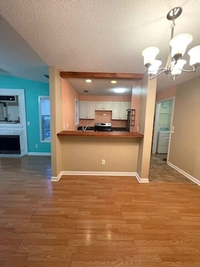 Building Photo - Cape Cottages Condos, Beachy 3 bedroom, 2 ...