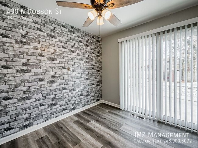 Building Photo - 430 N Dobson St