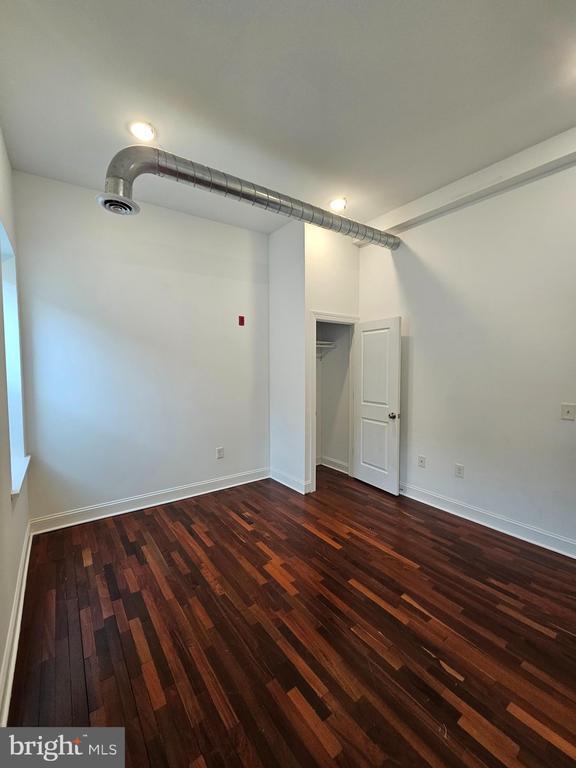 Building Photo - 3228 W Diamond St
