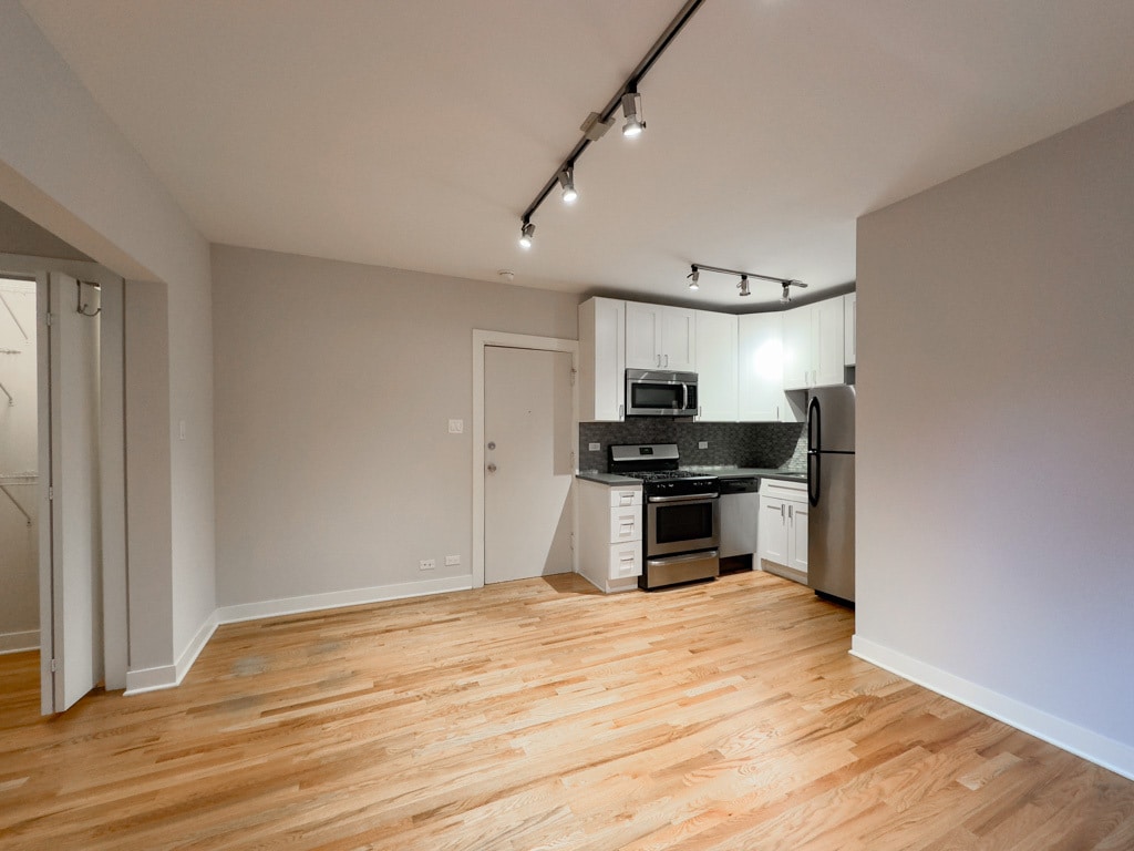 Building Photo - 2424 N Kedzie Blvd