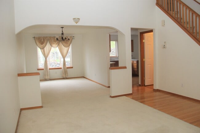 Building Photo - 4006 S 126th St