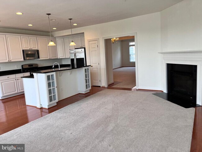 Building Photo - 5605 Harrington Falls Ln