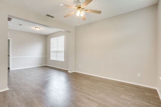 Building Photo - Great Large 4 Bedroom, 2.5 Bath Home Ready for New Tenants- Crowley ISD- 76123