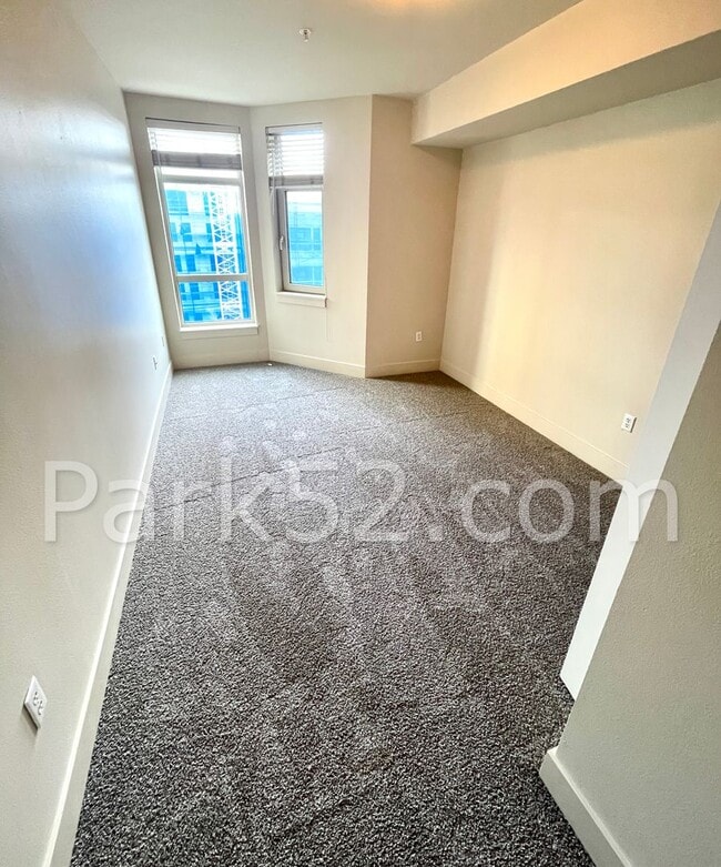 Building Photo - $250 Off First Full Month!  1 Bedroom Condo in Downtown Tacoma