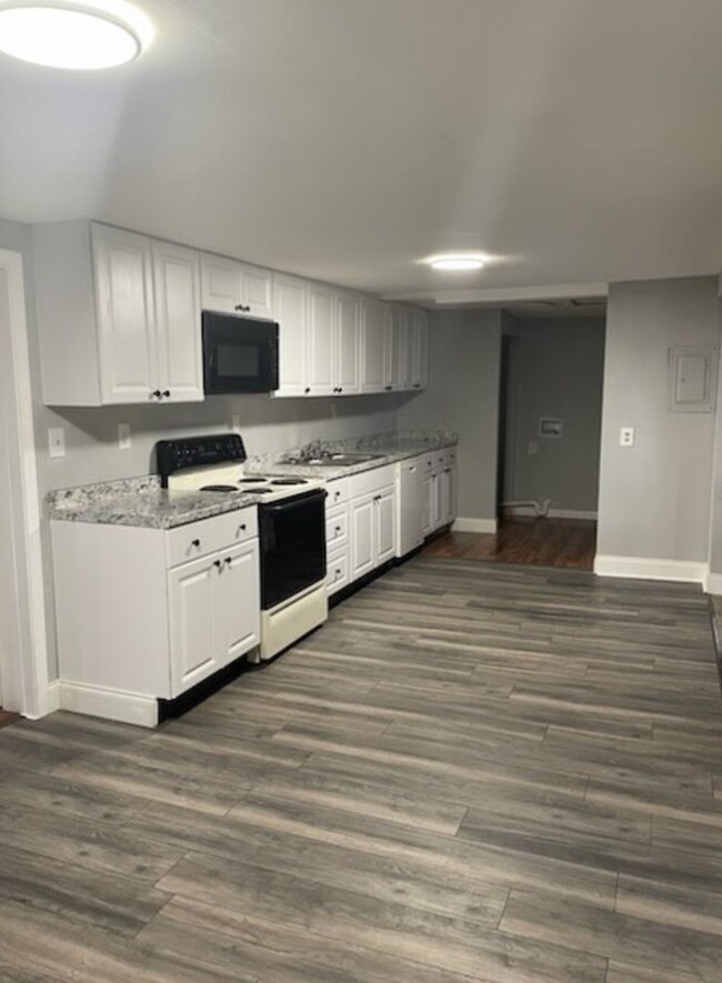 Building Photo - 1550 Old Dover Rd