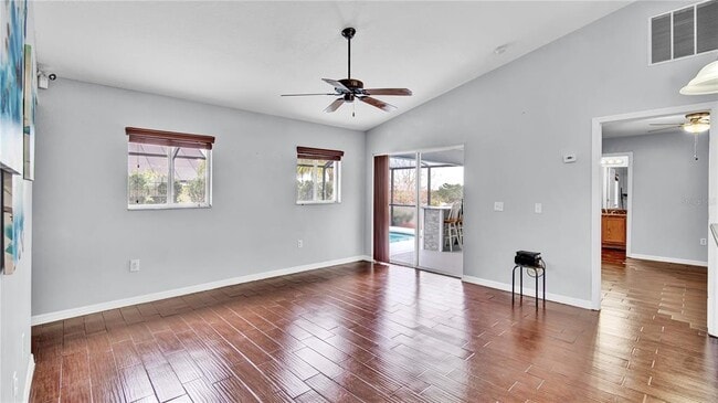 Building Photo - 102 Hillcrest Rd