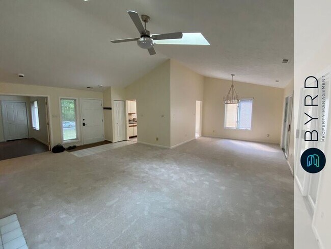 Building Photo - 14302 Regatta Pointe Rd