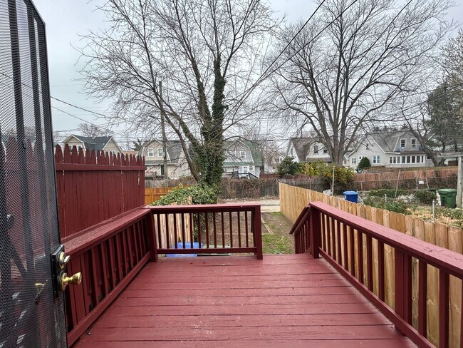 Building Photo - Baltimore - 3 Bedrooms, 2 Bathrooms Available!