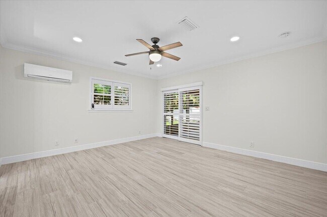 Building Photo - 12831 Shore Dr