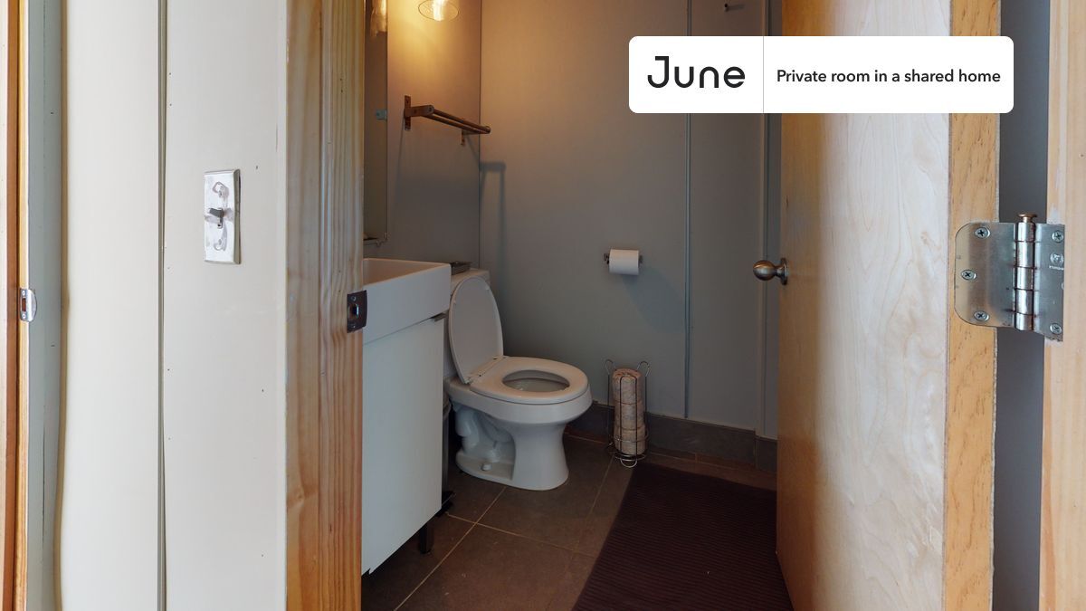 Building Photo - Room in Shared 6 bed/6 bath home